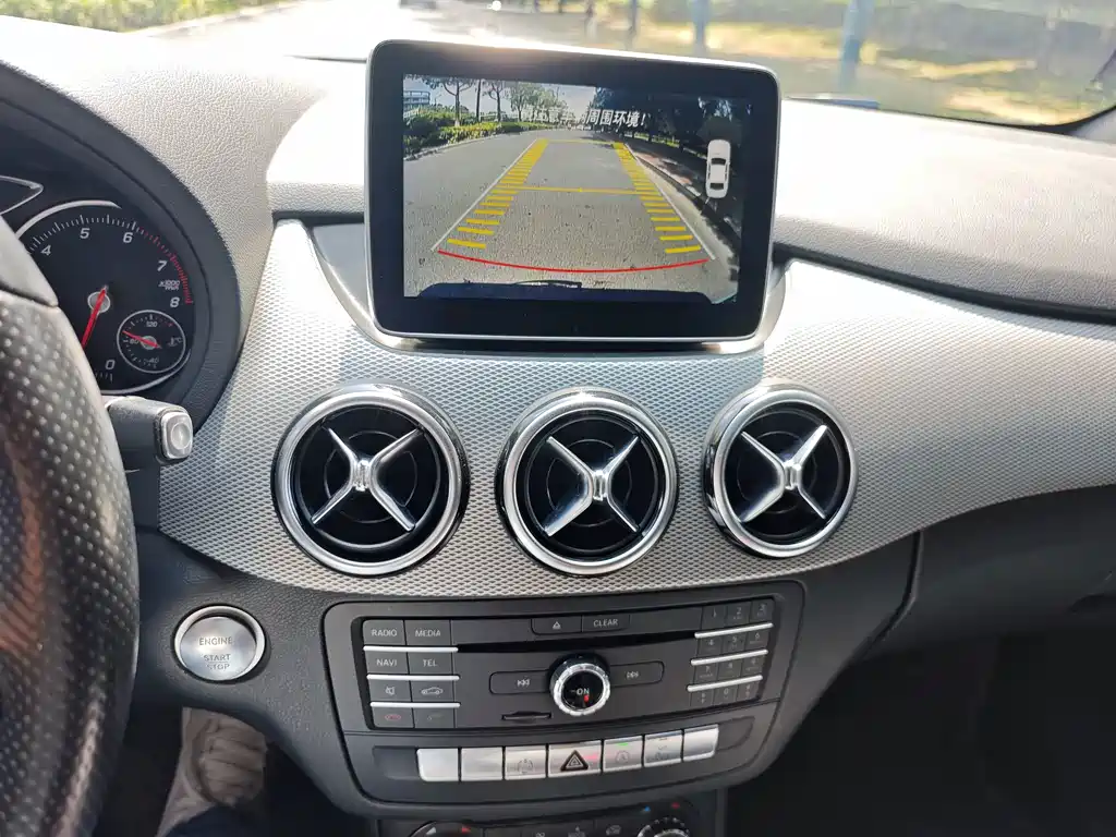 Mercedes-Benz B-Class — миниатюра 19
