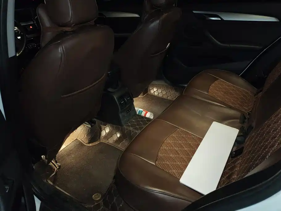 BMW X1 — миниатюра 11