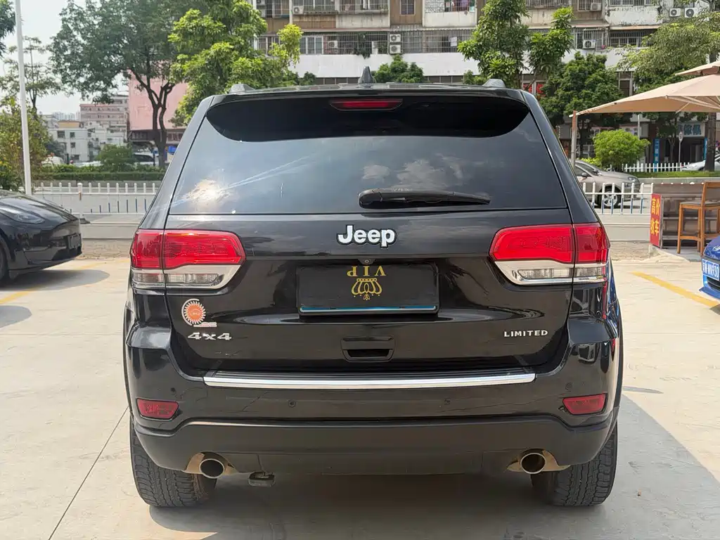Jeep Grand Cherokee (Import) — миниатюра 5