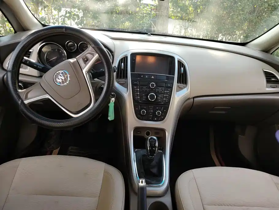 Buick Excelle — миниатюра 12