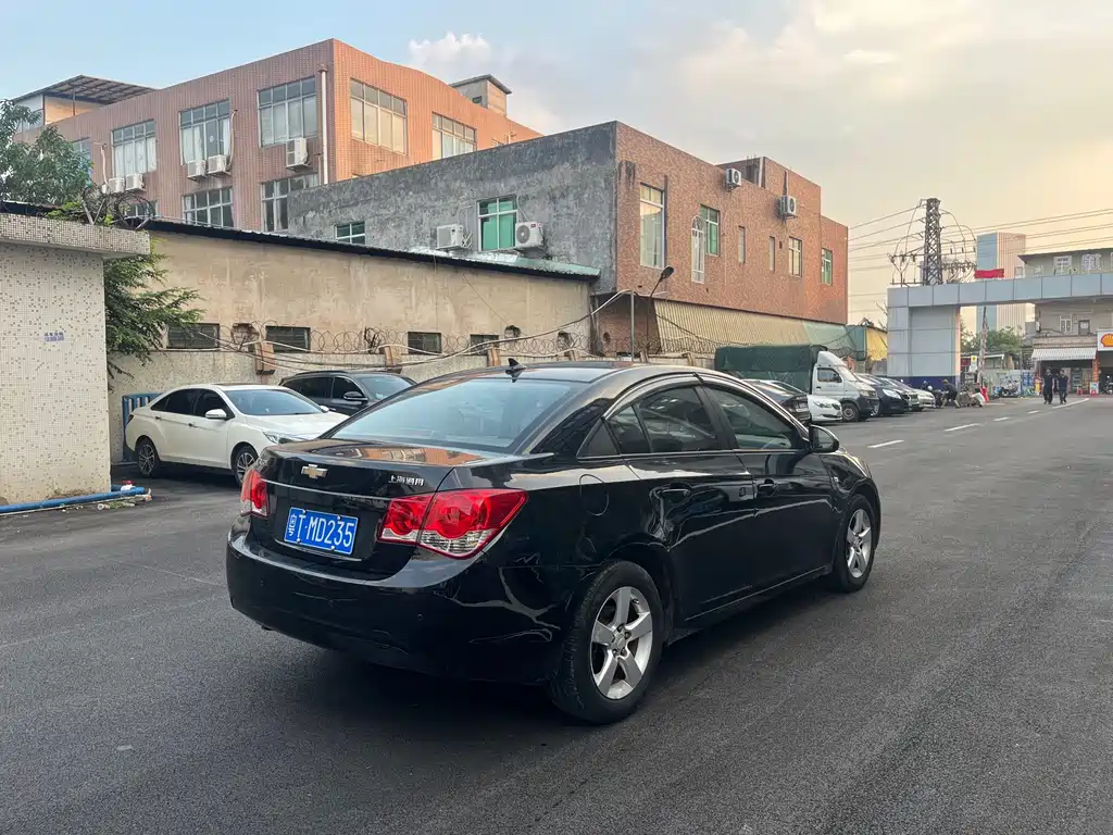 Chevrolet Cruze — миниатюра 5