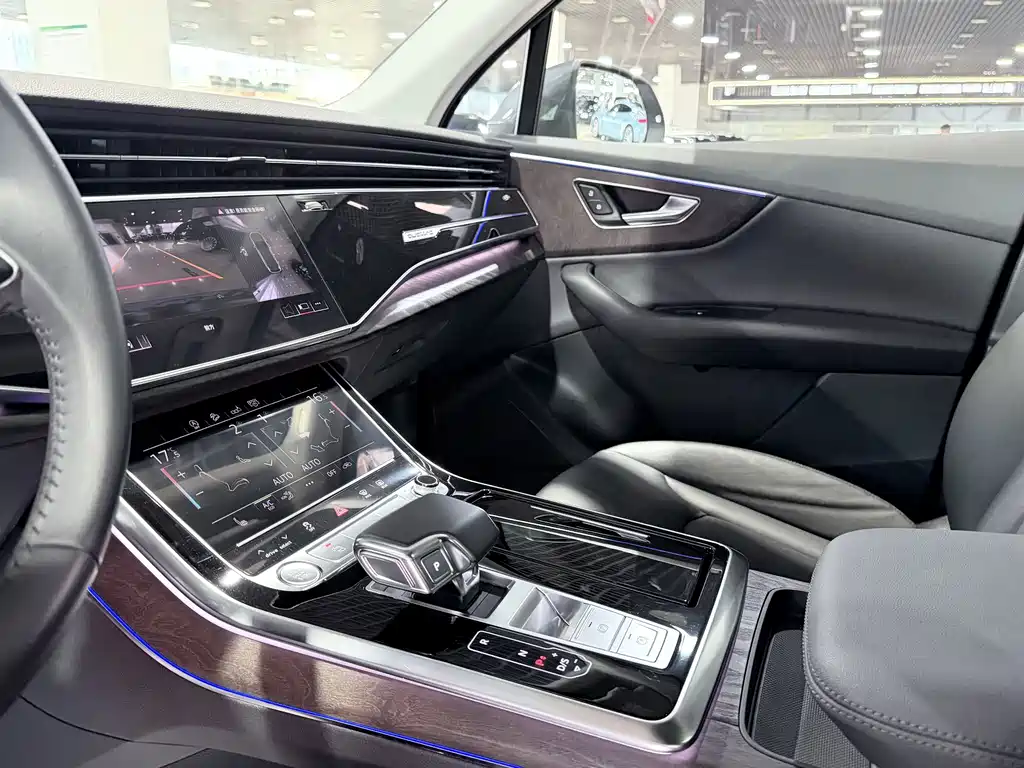 Audi Q7 — миниатюра 8