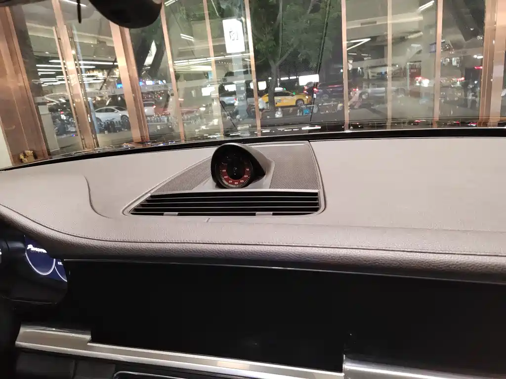 Porsche Panamera — миниатюра 5