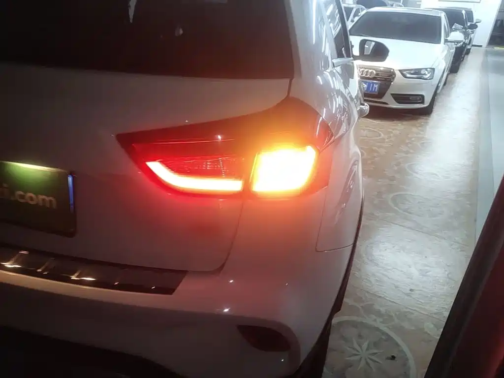 Geely Vision X3 — миниатюра 8