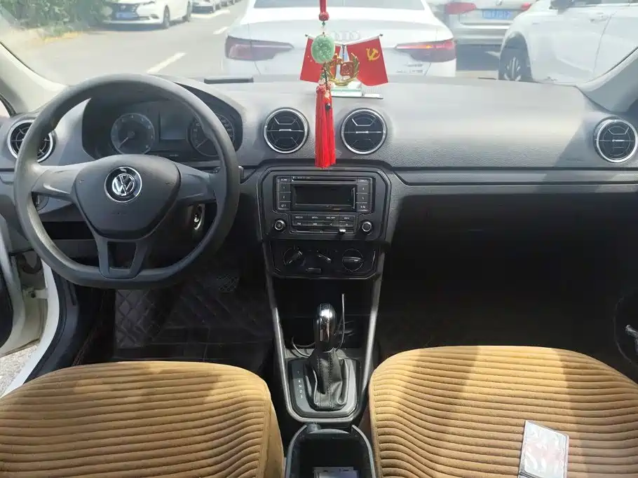 Volkswagen Jetta — миниатюра 12