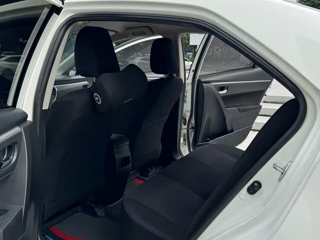Toyota Corolla — миниатюра 13