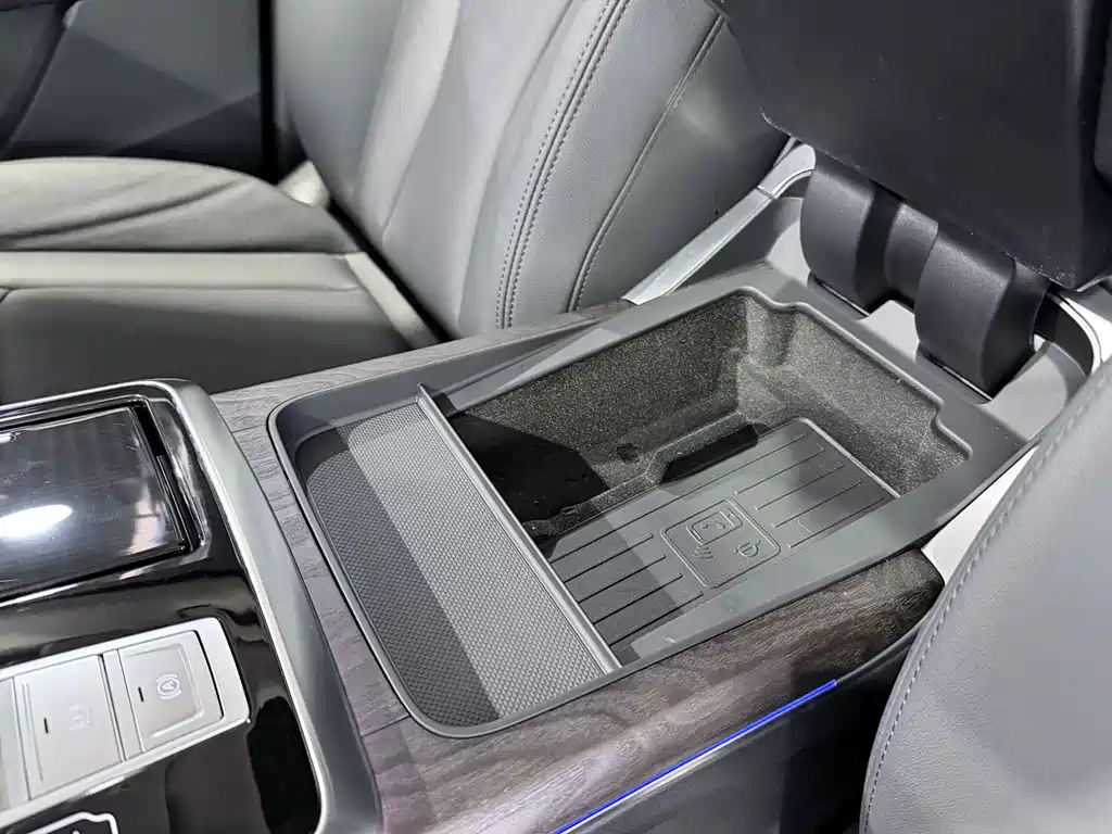 Audi Q7 — миниатюра 7