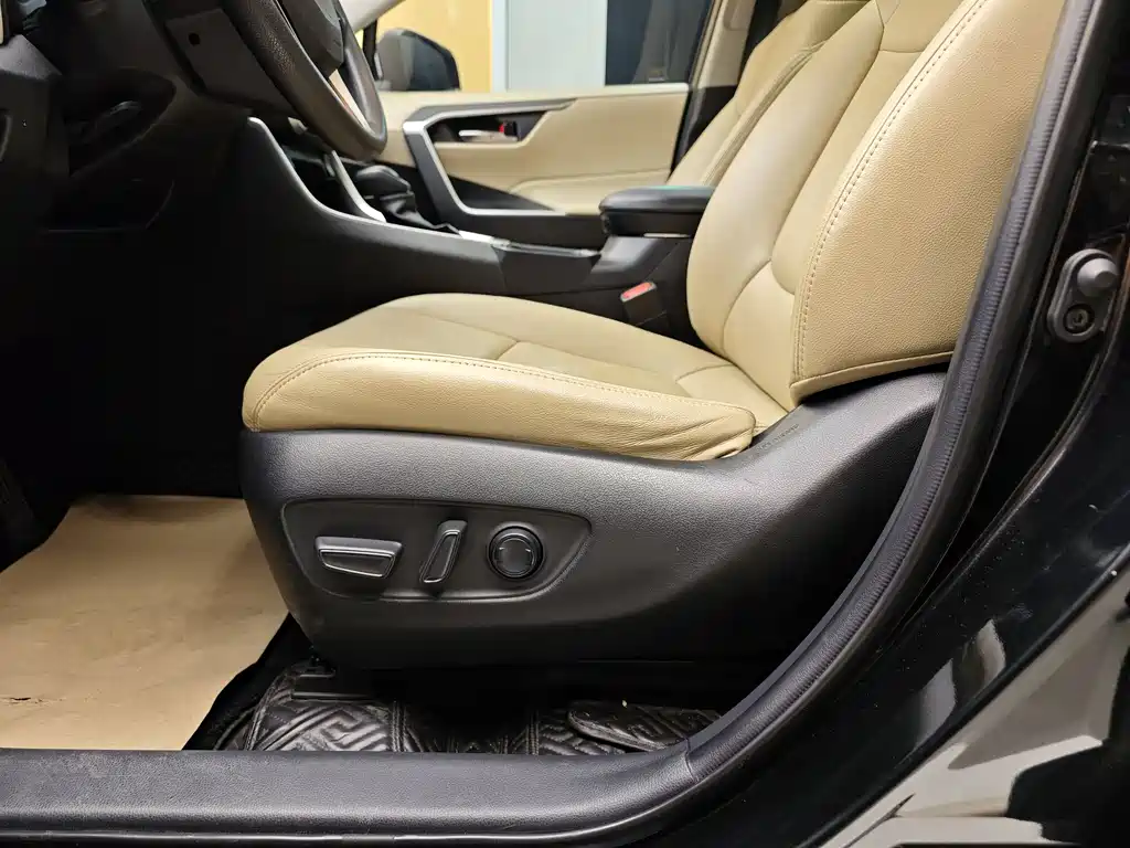Toyota RAV4 2020 2.0L CVT