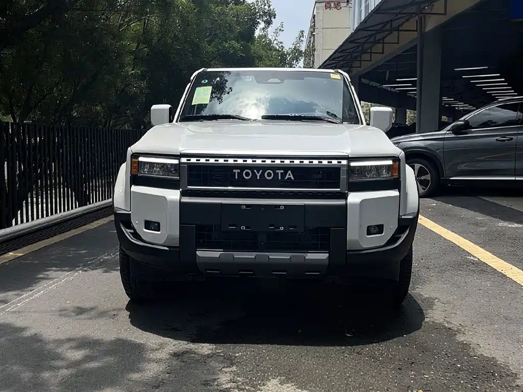 Toyota Land Cruiser Prado 2026 2.4T TX 5 мест