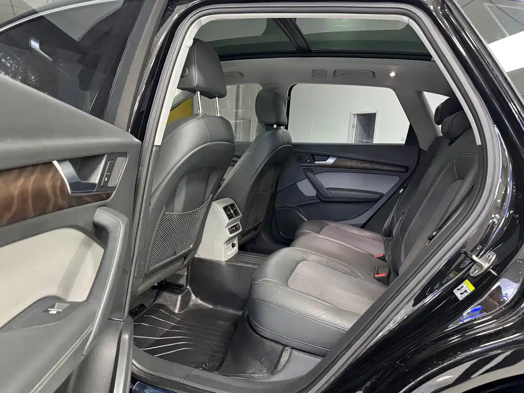 Audi Q5L — миниатюра 6