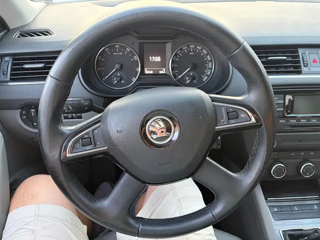 Skoda Octavia — миниатюра 16