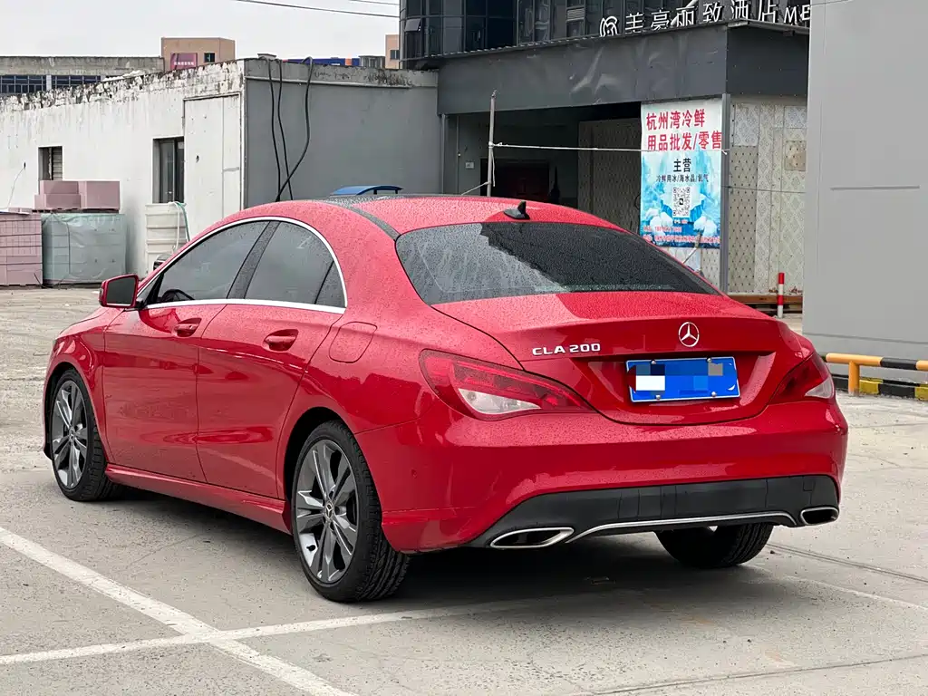 MERCEDES-BENZ CLA