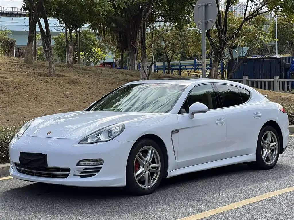 Porsche Panamera 2013
