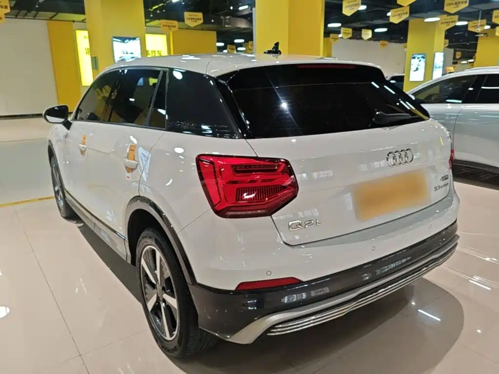 Audi Q2L e-tron — миниатюра 23