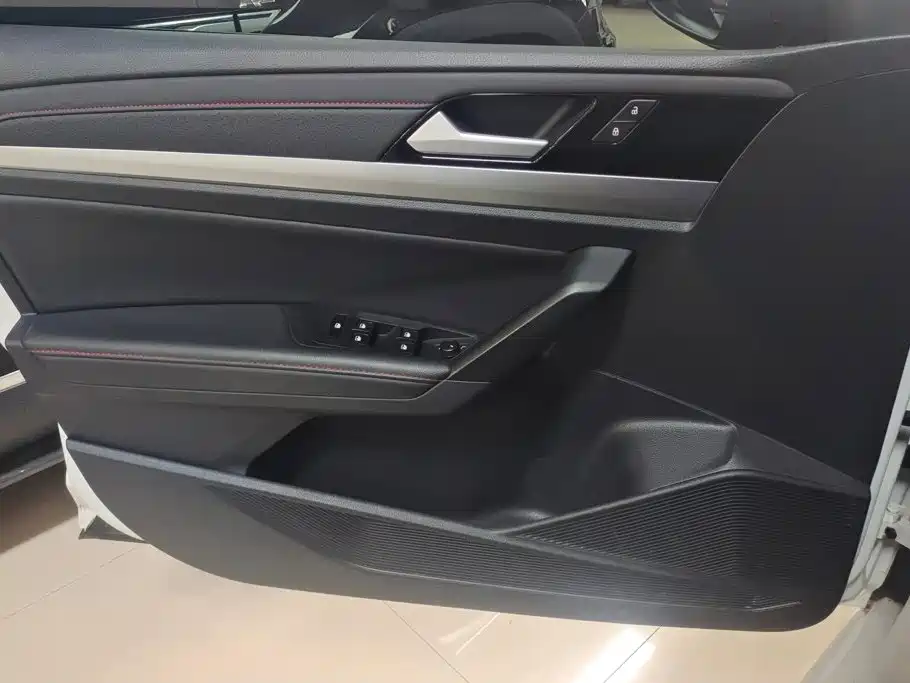 Volkswagen Lavida — миниатюра 7