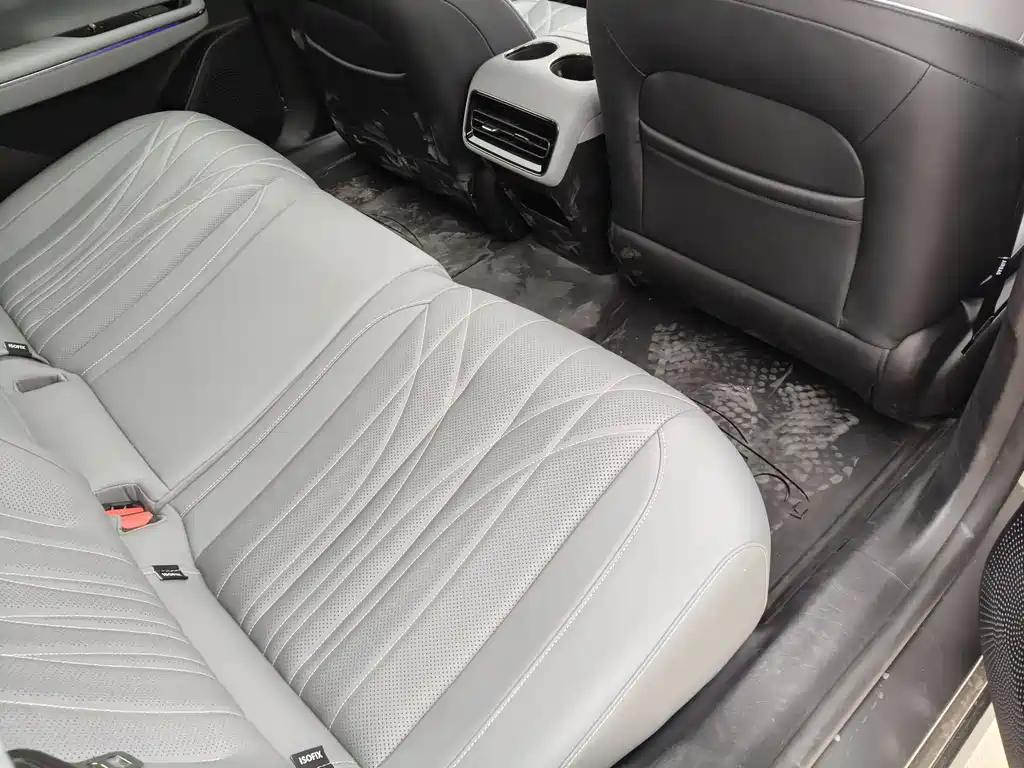 GEELY GALAXY GALAXY E8