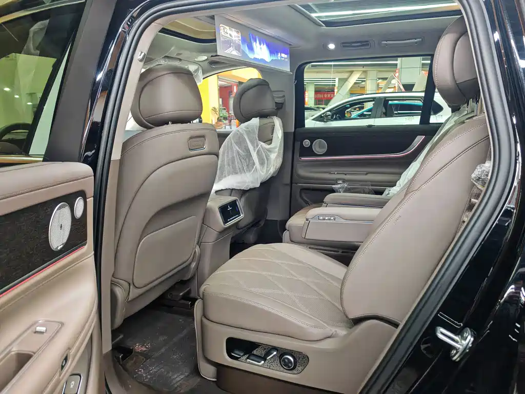 AITO ASK THE WORLD M9