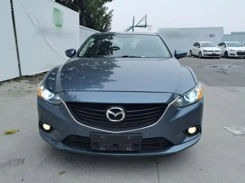 Mazda Atenza 2015 2.0L Luxury