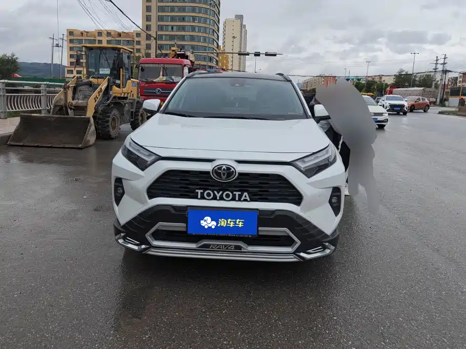 Toyota RAV4 — миниатюра 2