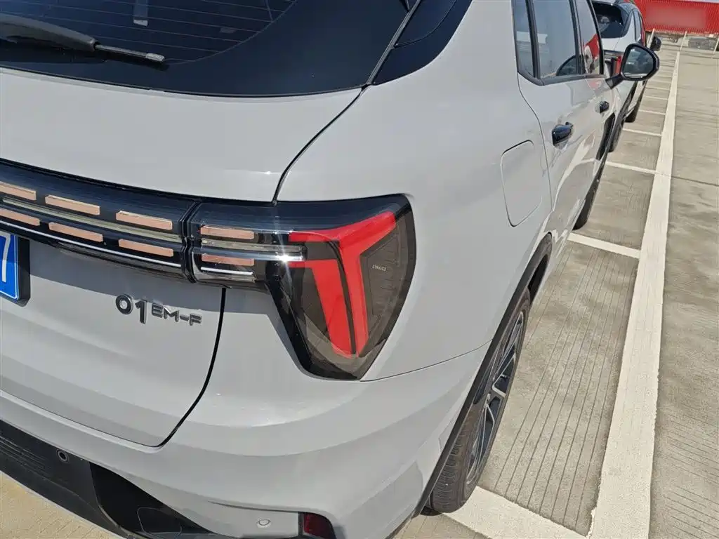 Lynk & Co 01 - фото 24