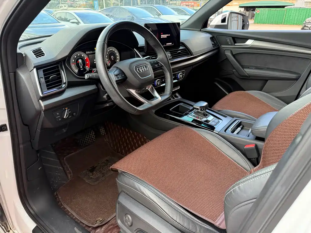 Audi Q5L Sportback — миниатюра 7
