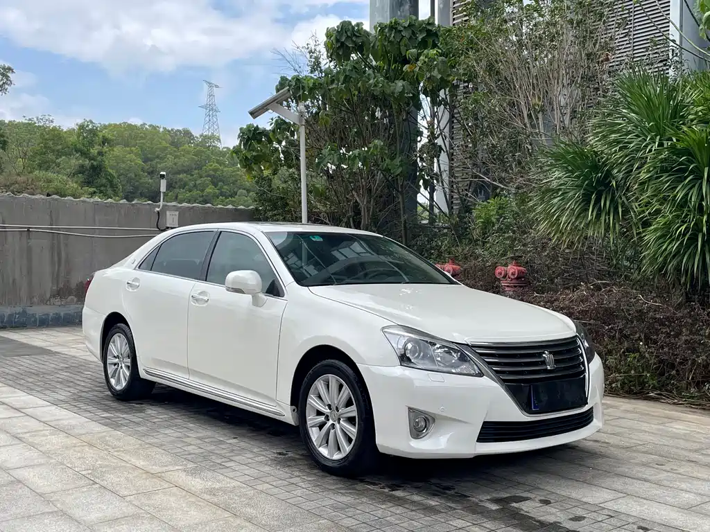 Toyota Crown 2012 2.5L Royal