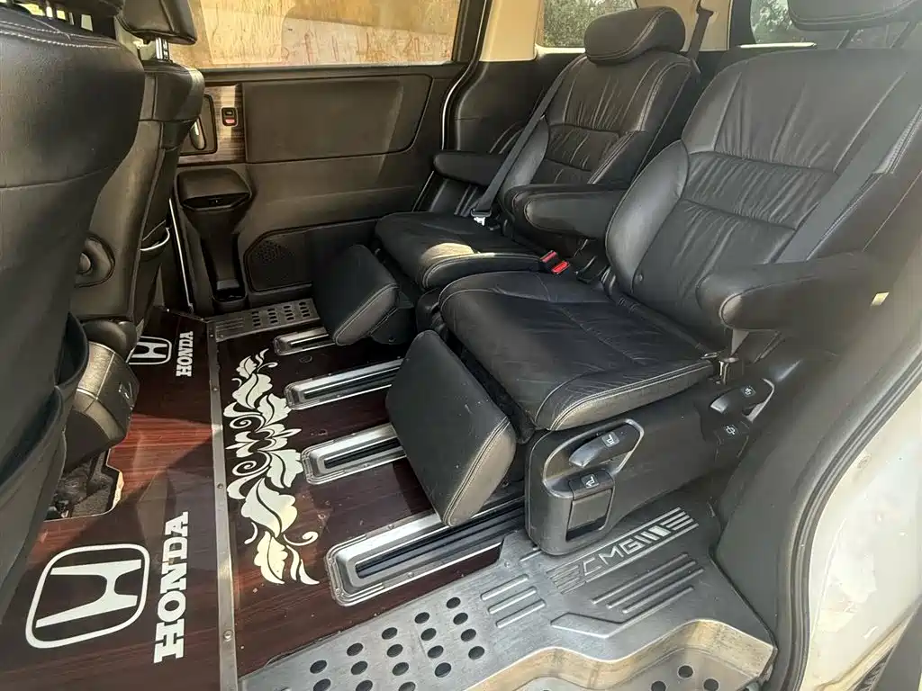 Honda Elysion 2016 2.4L