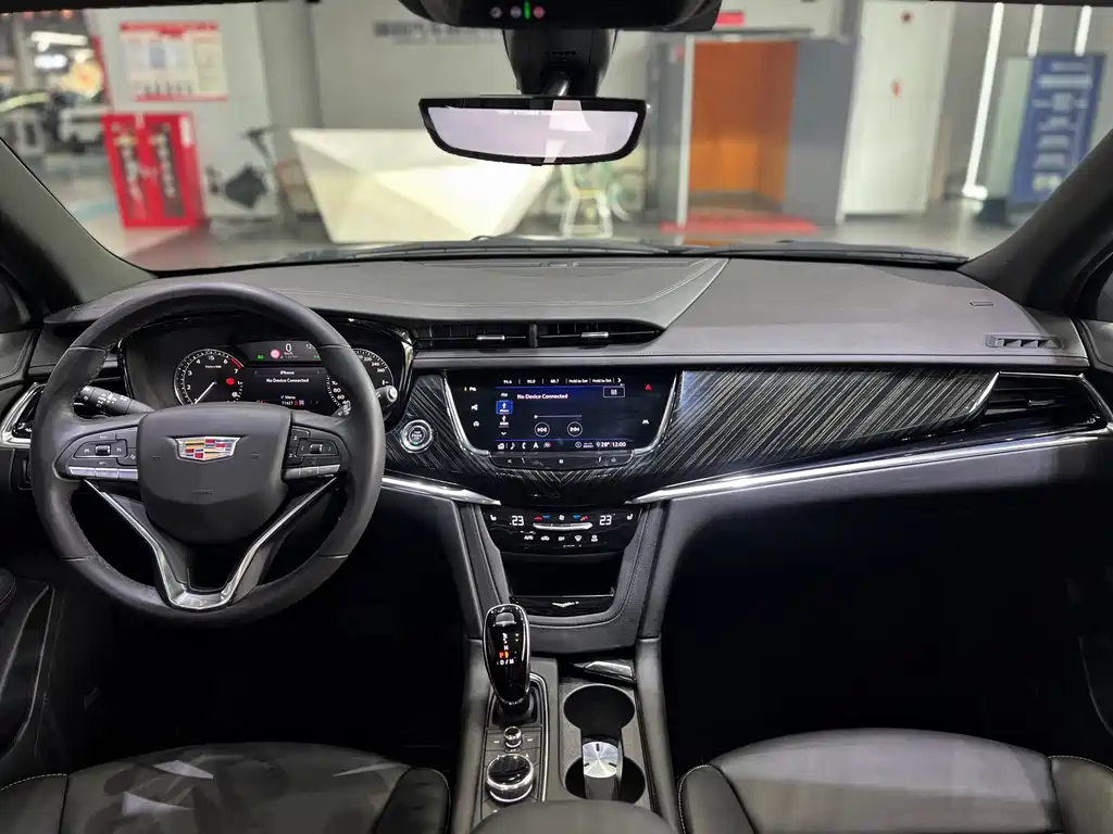 Cadillac XT6 2020 28T мест Luxury