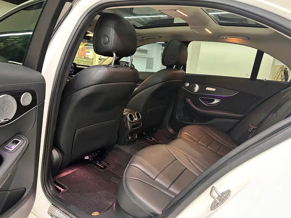 Mercedes-Benz C-Class — миниатюра 7