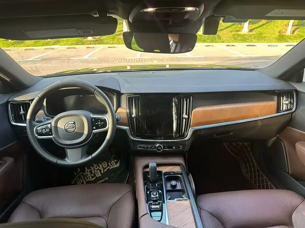 Volvo S90 2021 B5 Luxury