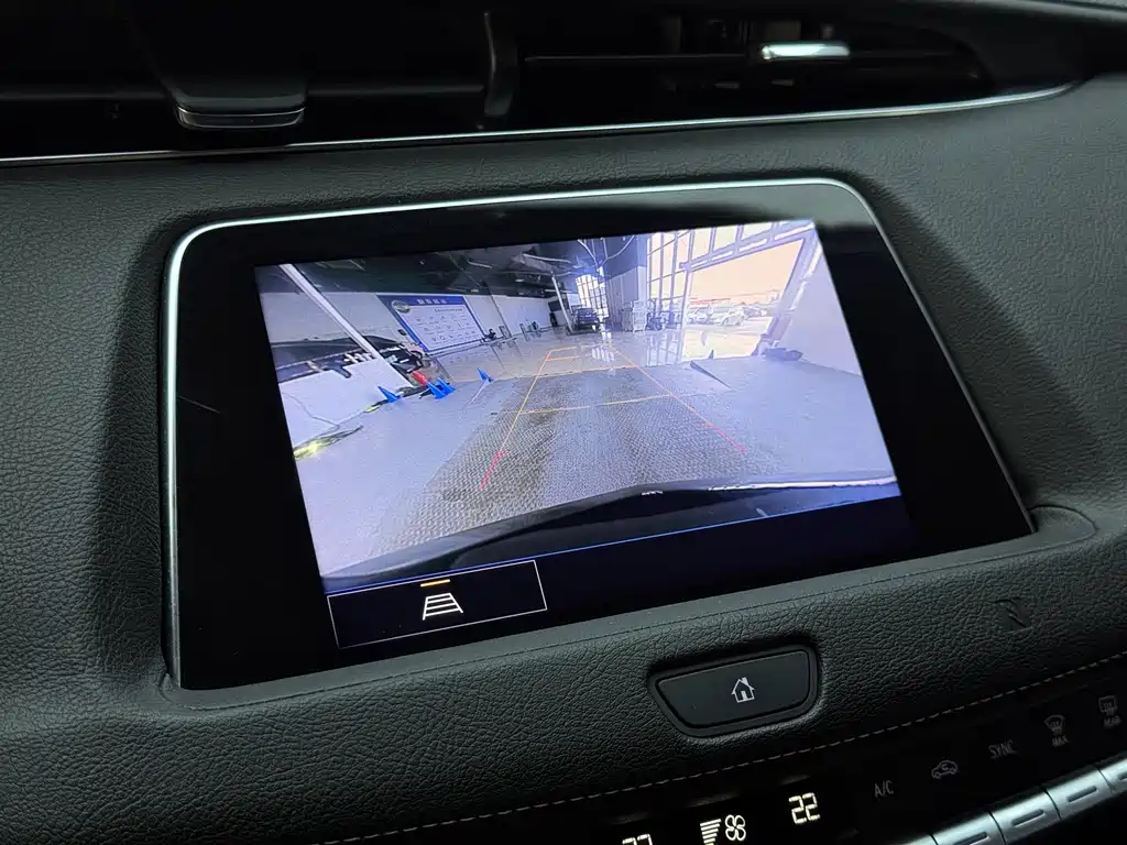 Cadillac XT4 — миниатюра 11