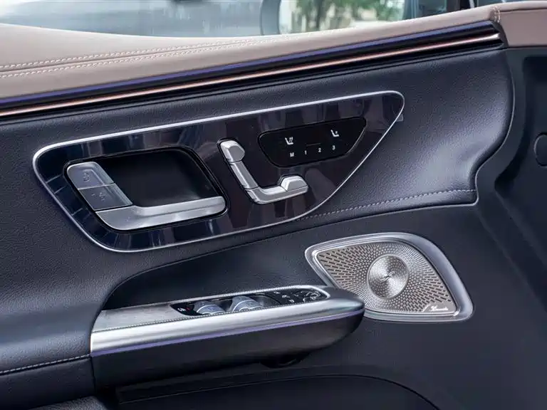 Mercedes-Benz EQE 2025 500 4MATIC