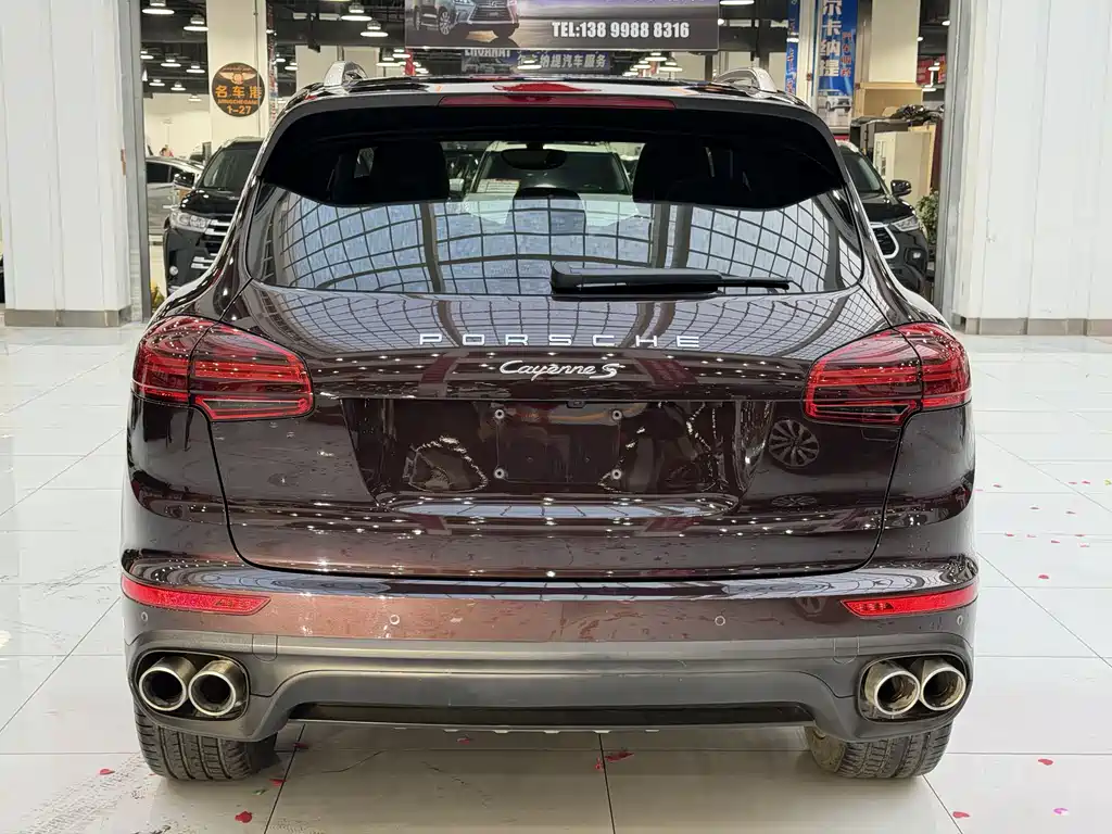 PORSCHE CAYENNE