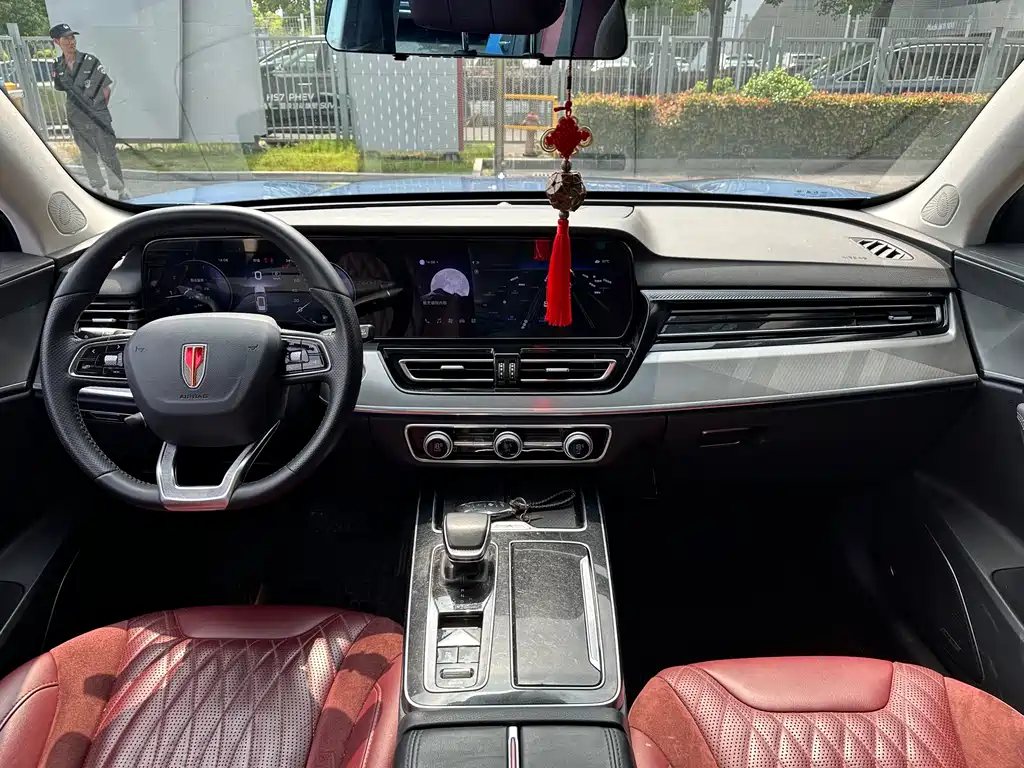 Hongqi HS5 2023 2.0T Pro