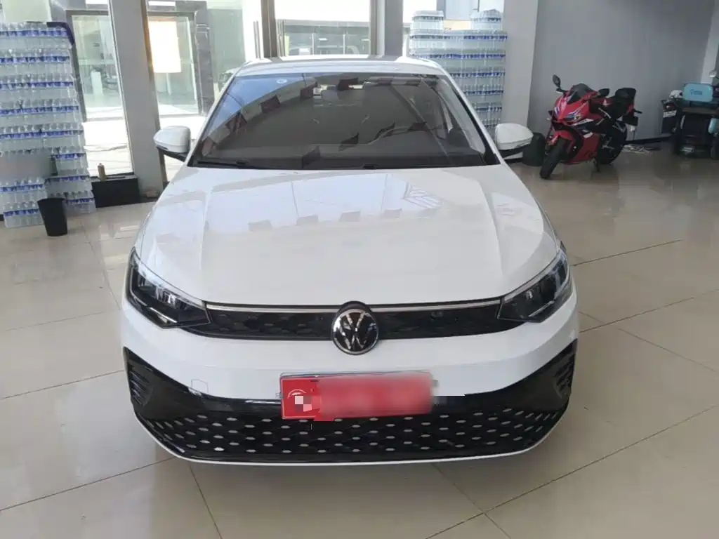 Volkswagen Lavida — миниатюра 3