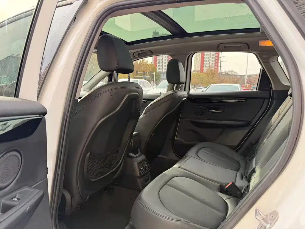 BMW 2 SERIES STATION WAGON