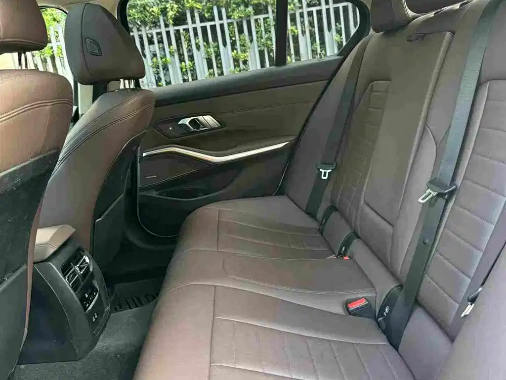 BMW 3 Series — миниатюра 10