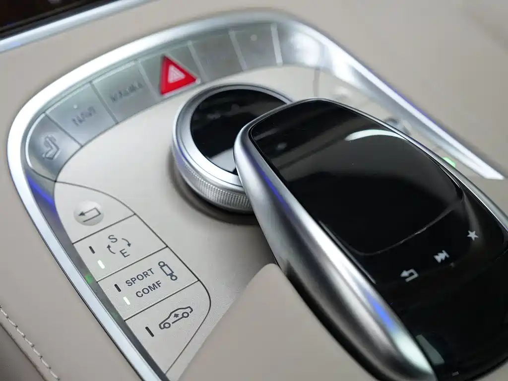 Mercedes-Benz Maybach S-Class S 500 4MATIC, фото 25