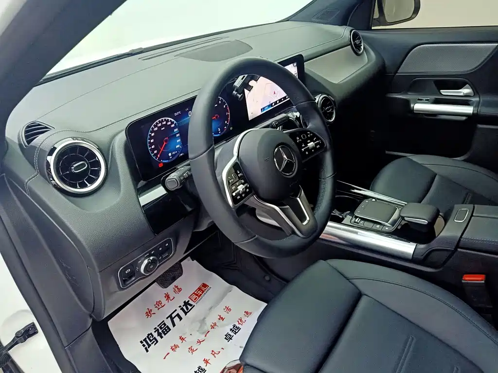 Mercedes-Benz GLA — миниатюра 8