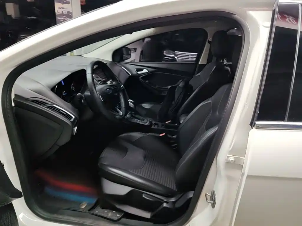 Ford Focus — миниатюра 15