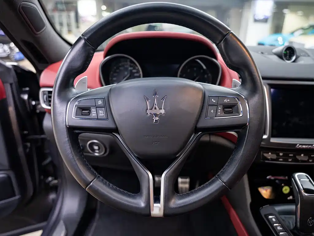 Maserati Levante — миниатюра 10