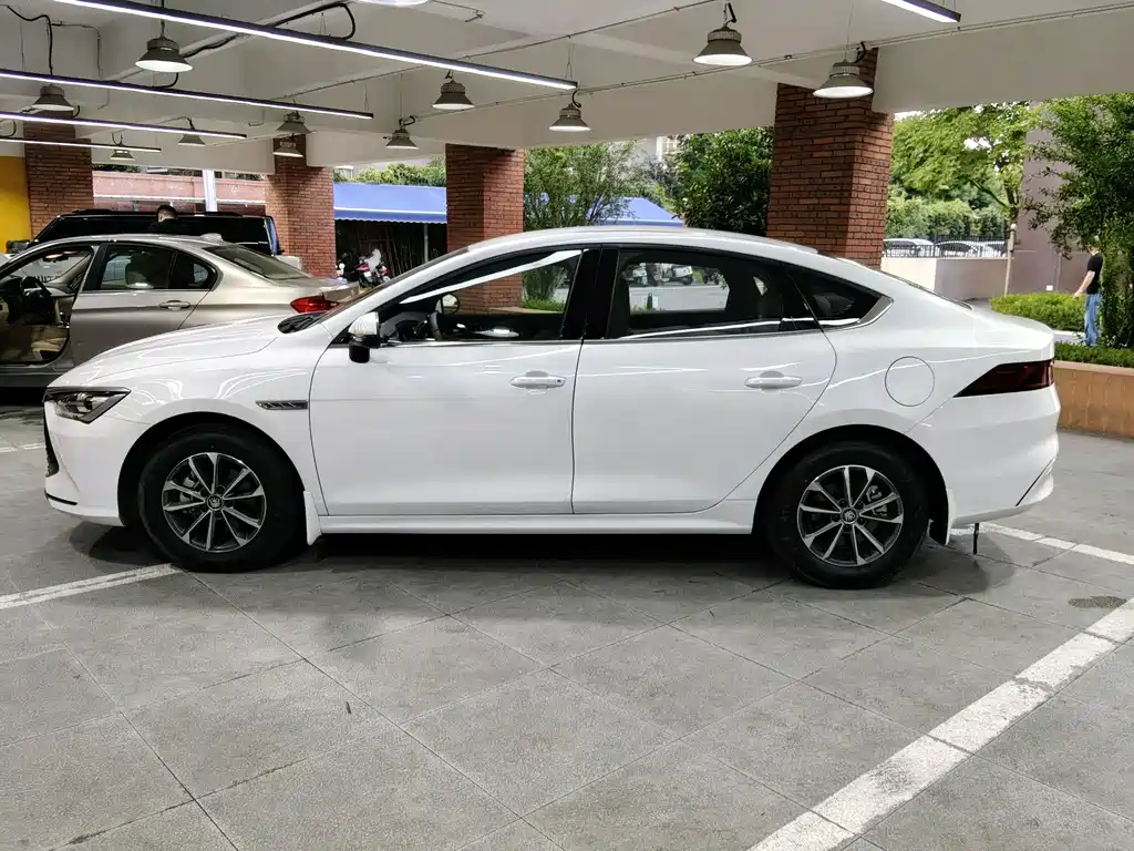BYD Qin PLUS — миниатюра 2