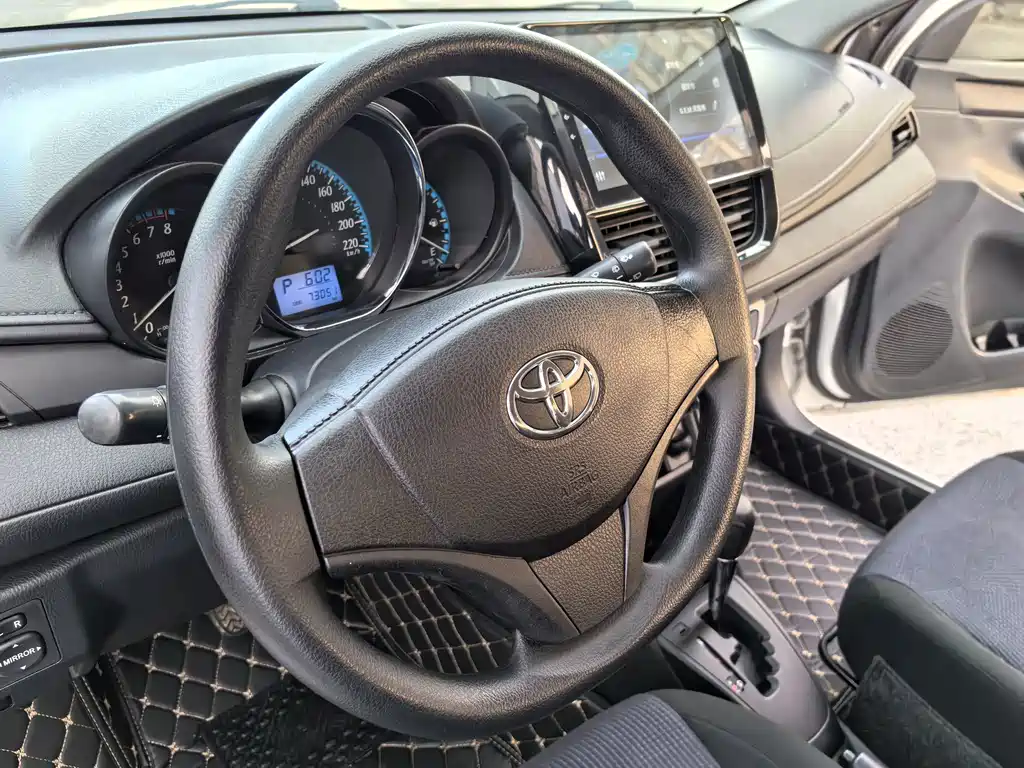 Toyota Yaris L — миниатюра 20