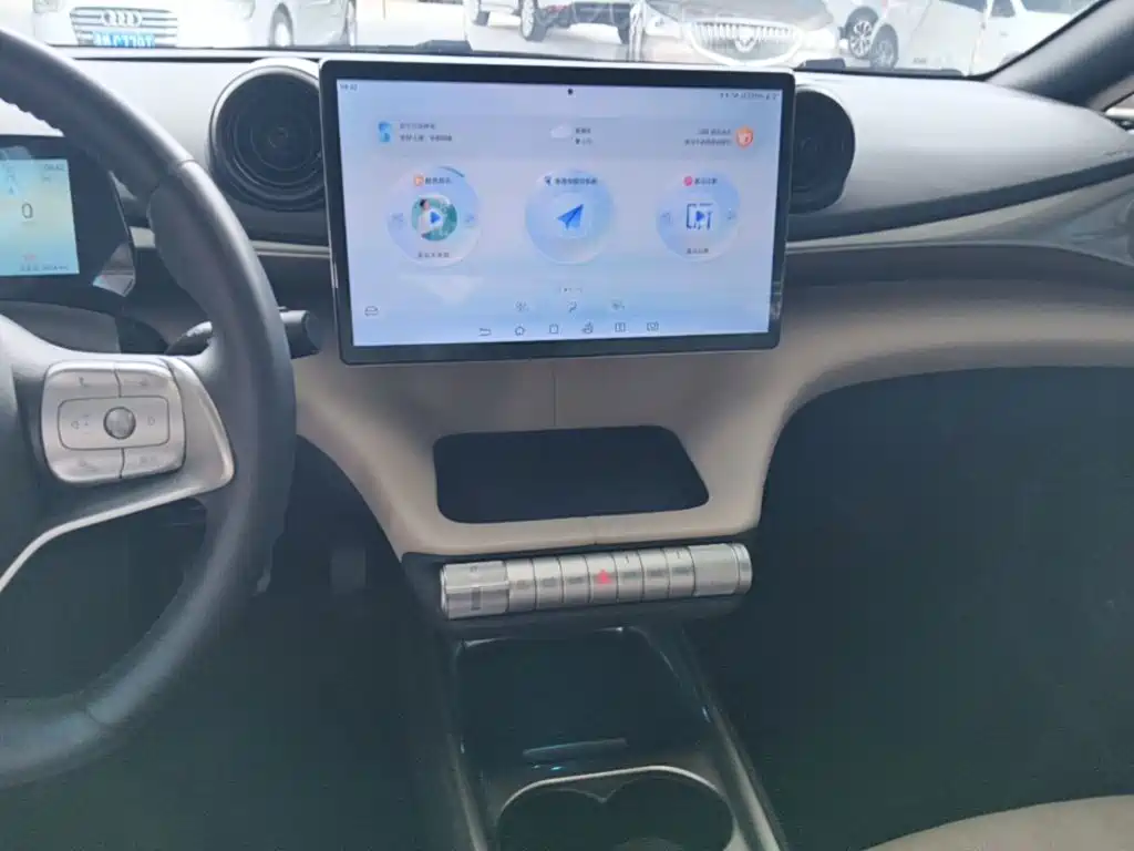 BYD Dolphin — миниатюра 13
