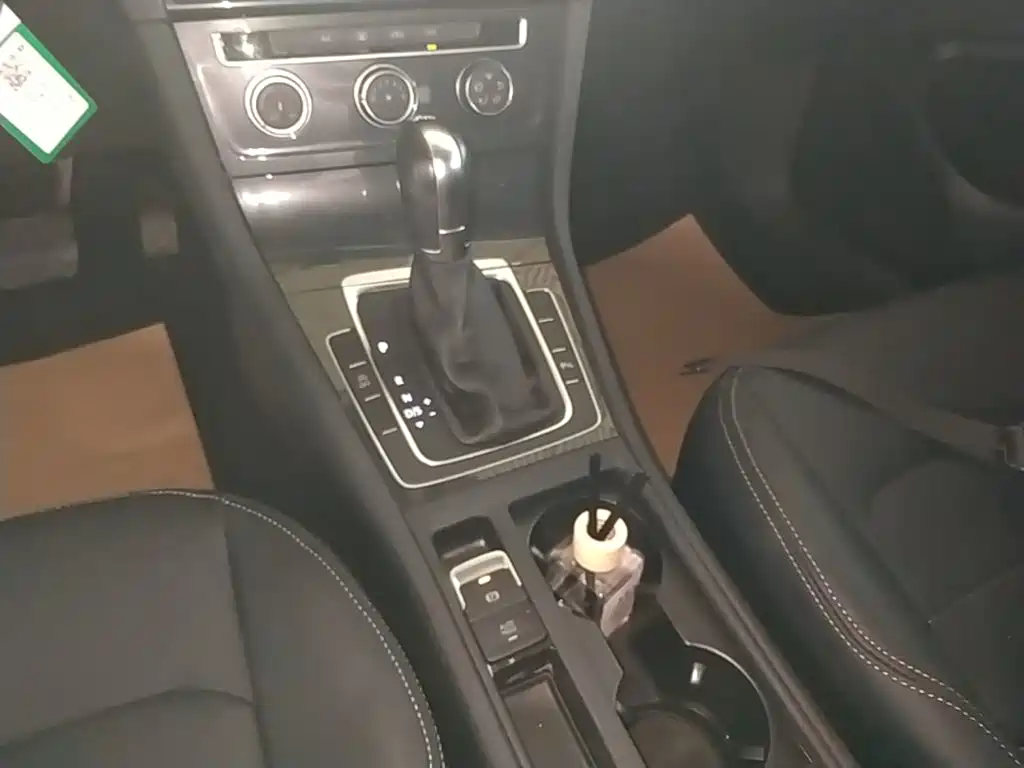 Volkswagen Golf (Import) — миниатюра 14