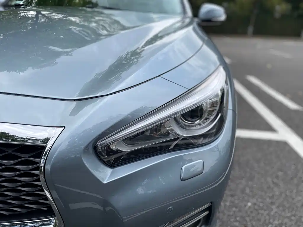INFINITI Q50L