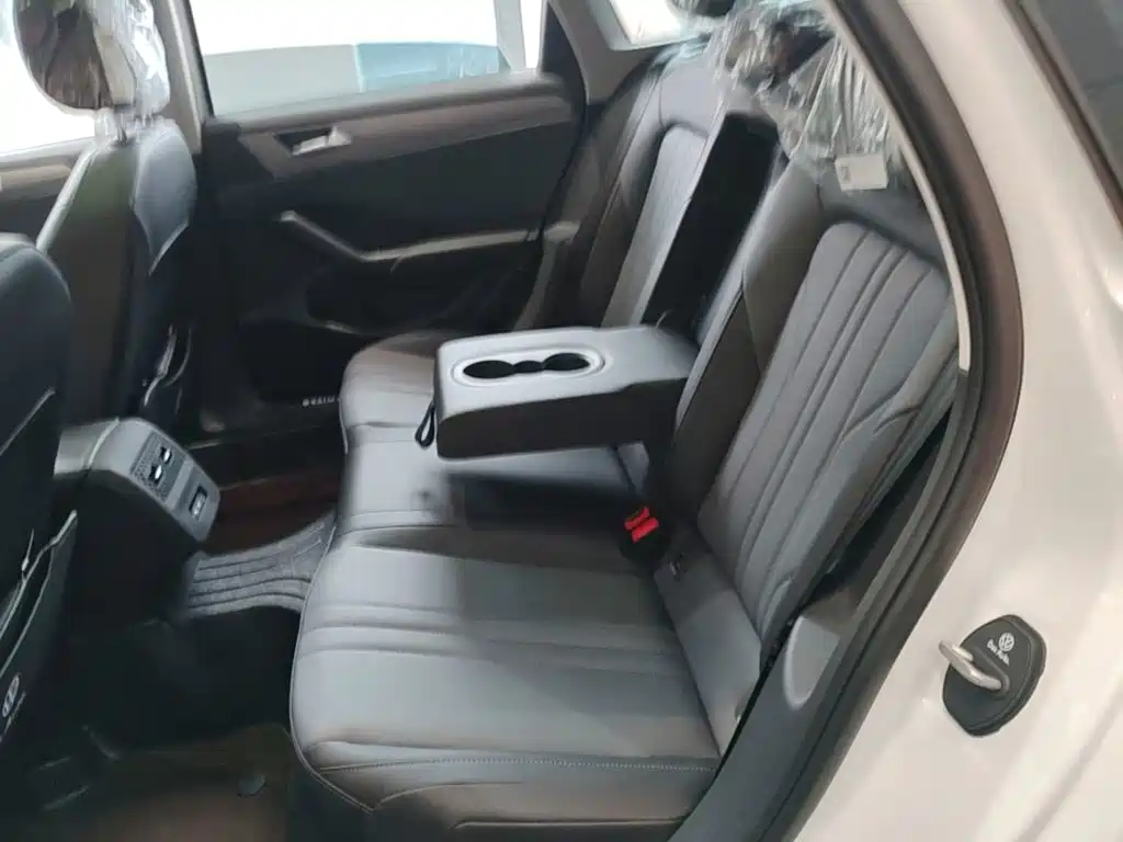 Volkswagen Sagitar — миниатюра 17