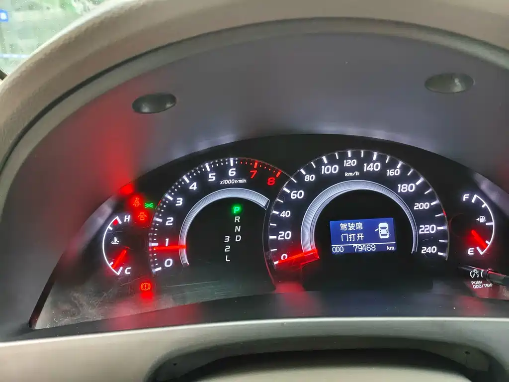 Toyota Camry — миниатюра 5