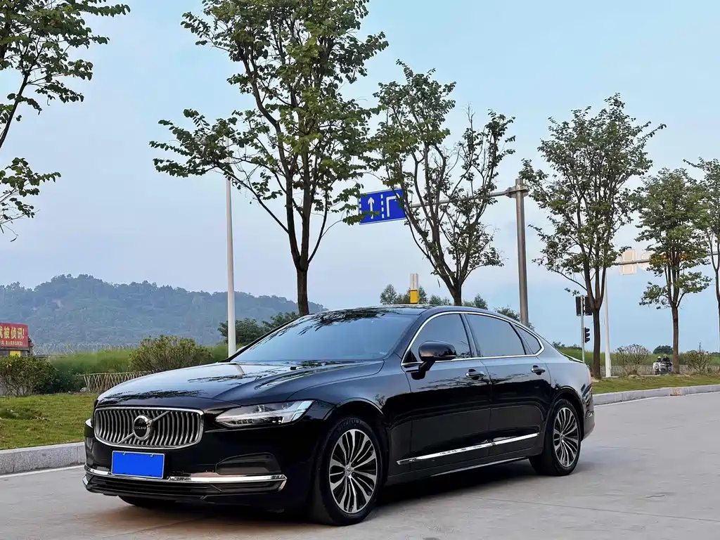 Volvo S90 — миниатюра 2