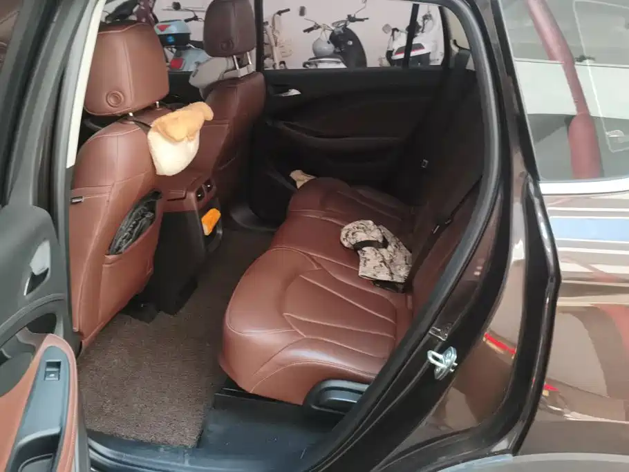 Buick Envision Plus — миниатюра 11
